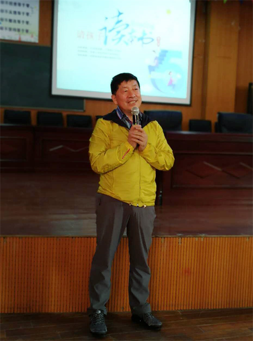 不止讀書，讀書不止 