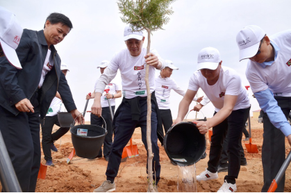 用戶(hù)的認(rèn)可，大自然地板榮獲“全民星品牌”獎(jiǎng)1015.png